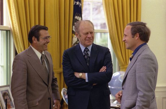 1024px-Ford_meets_with_Rumsfeld_and_Cheney,_April_28,_1975
