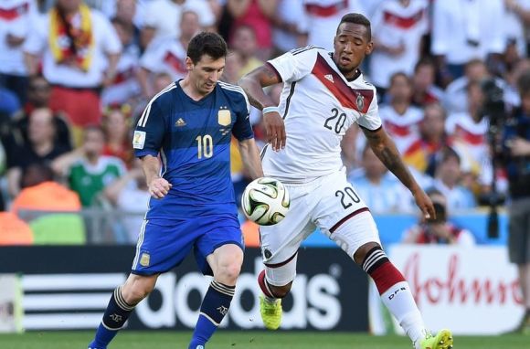 jerome-boateng-lionel-messi-soccer-world-cup-argentina-vs-germany1-850x560